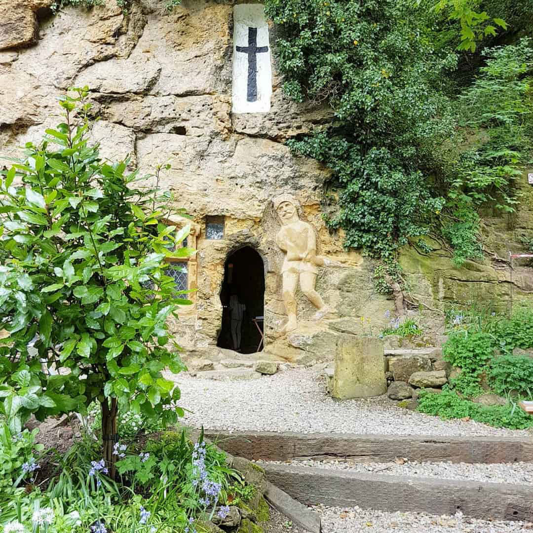 Untitled design (9)_edited_edited