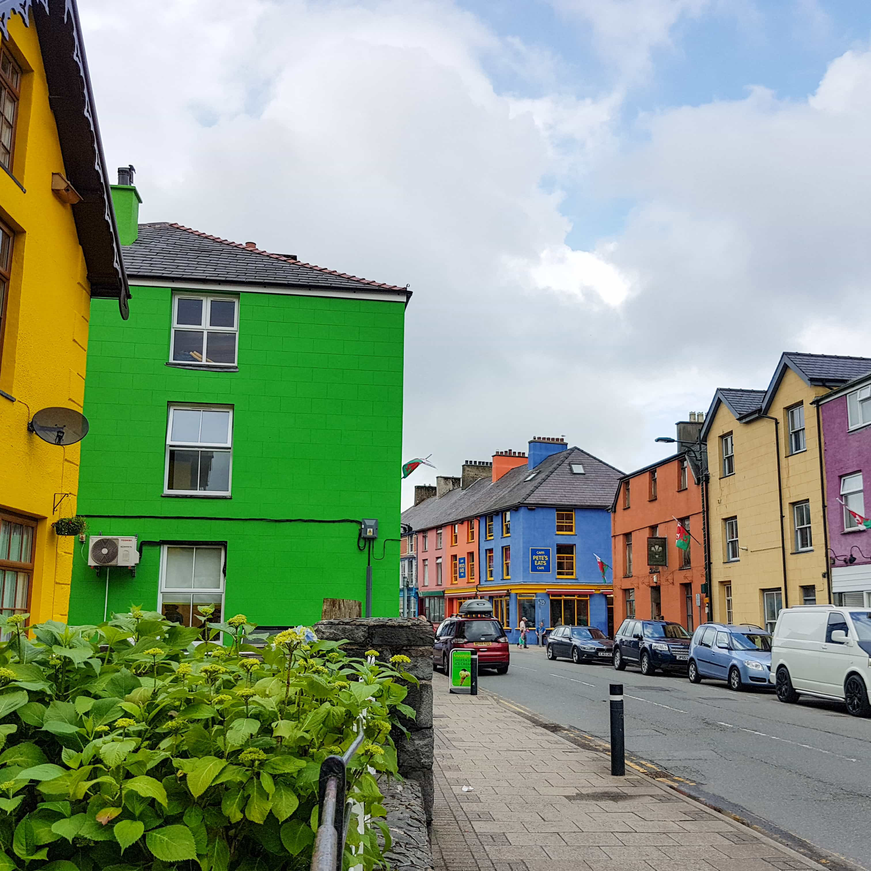 Coloured houses in the lake area_edited