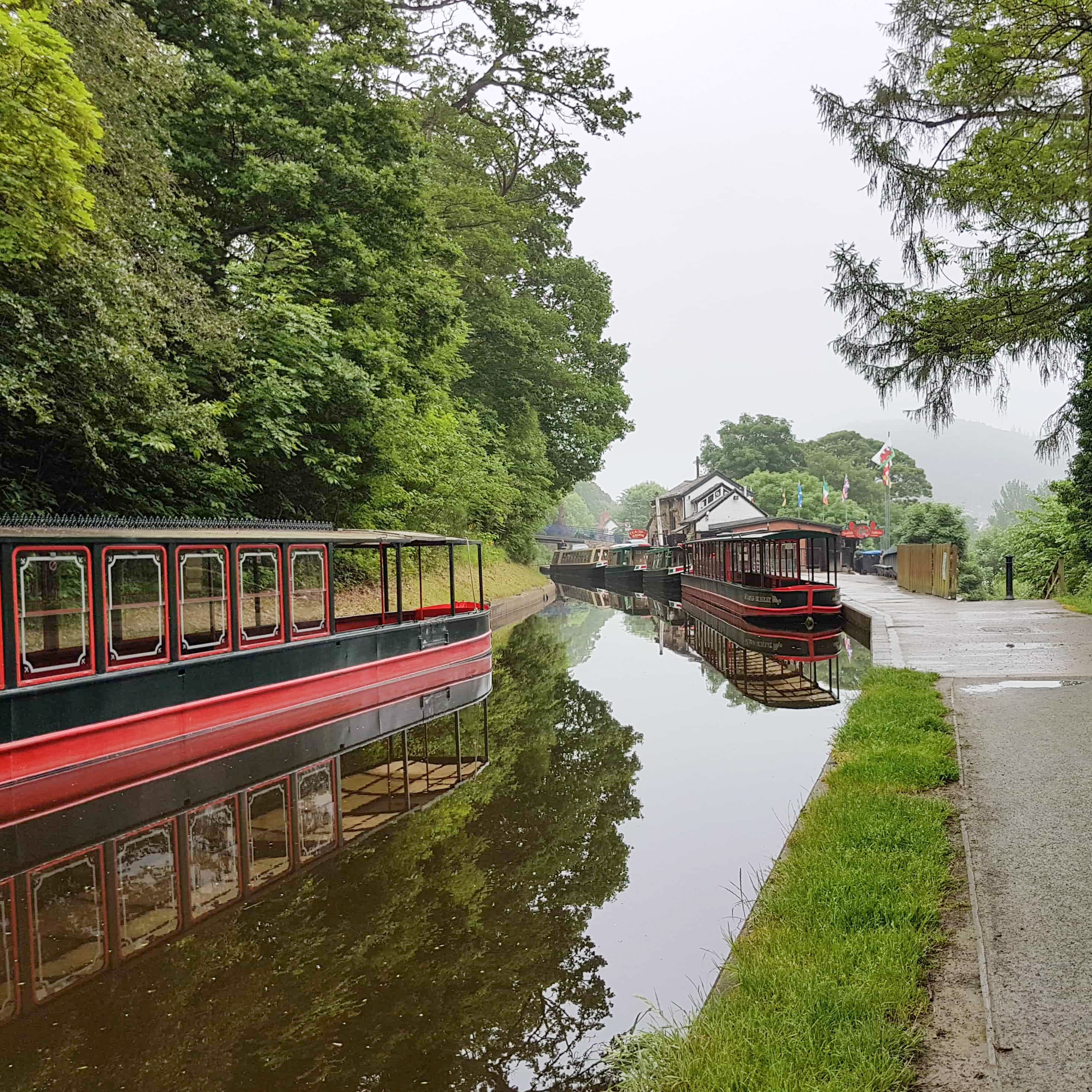 Llangollen - canal