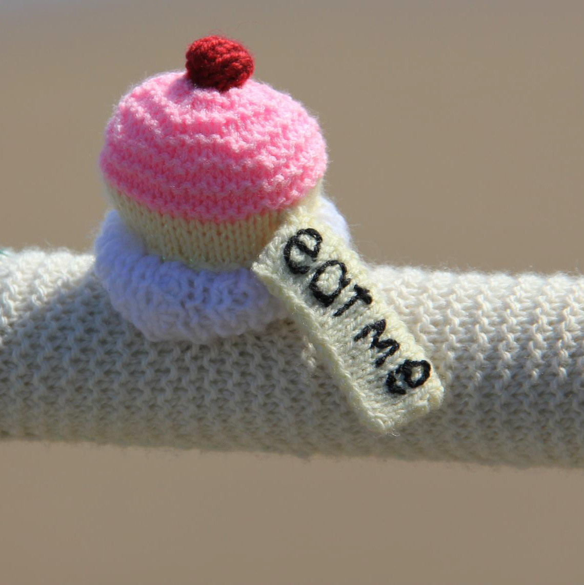 Eat me yarnbombing cupcake UK